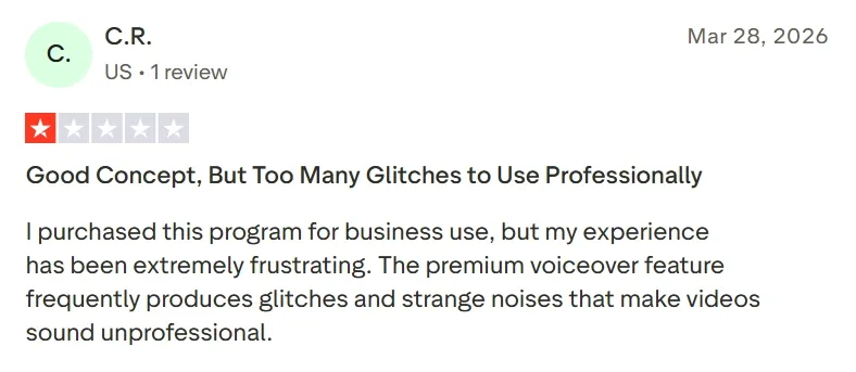 Eine negative Rezension, die auf Fehler in einem Voiceover-Programm hinweist.
