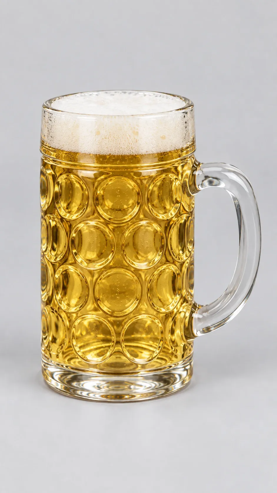 Ein Glas Bier mit Schaum auf der Oberseite.