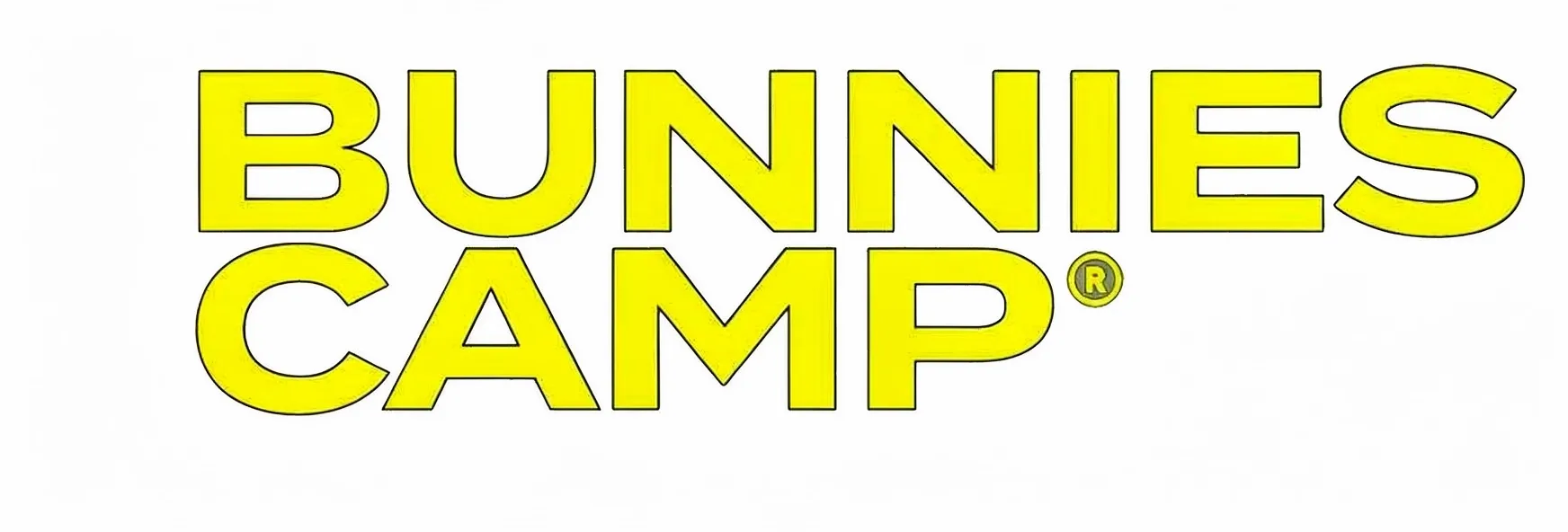 黄色字体的‘BUNNIES CAMP’标志,包含注册商标符号。