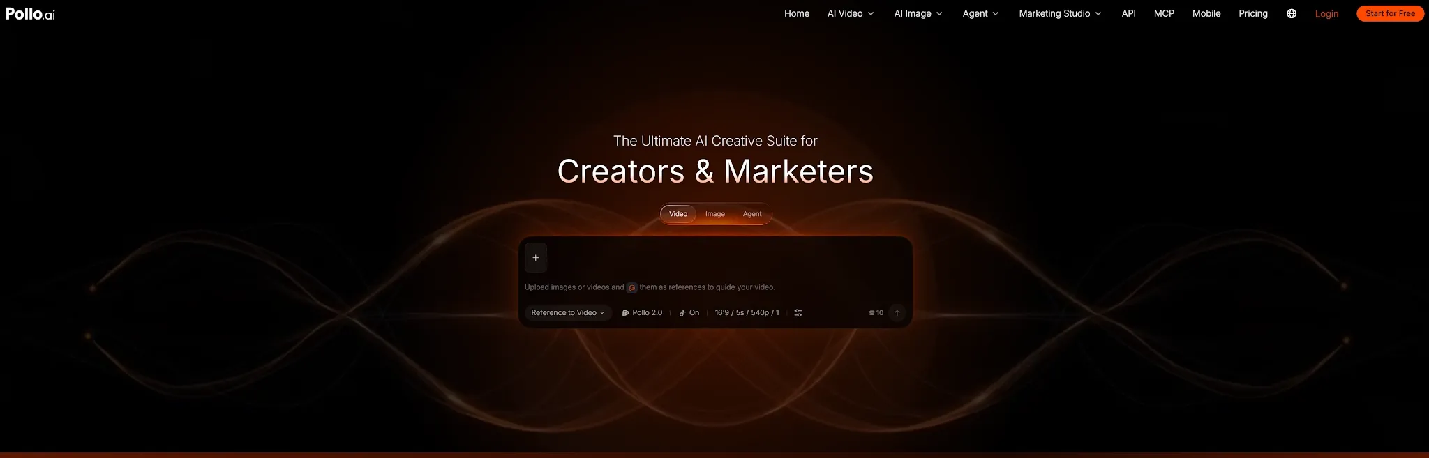 Un'interfaccia dai toni scuri che mette in mostra strumenti per creatori e professionisti del marketing.