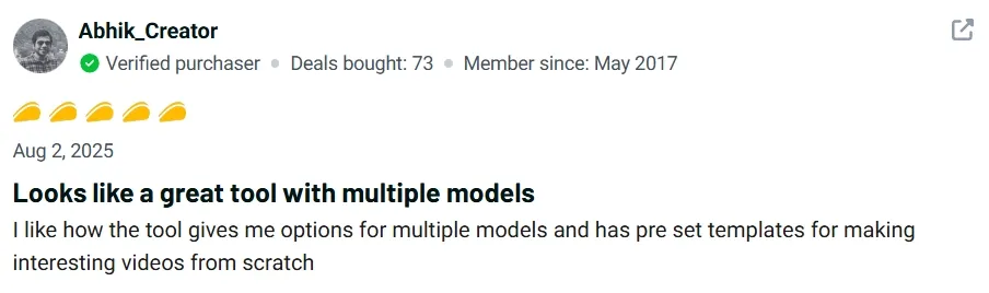 Recensione di un utente che elogia uno strumento per le sue molteplici opzioni di modelli e modelli.